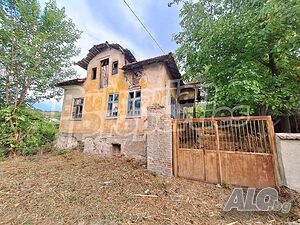Къща с кладенец и двор в с. Мало село 2 - storey 160 sq. m. built-up area | Houses / Villas | Malo selo
