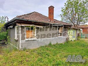 Къща с двор на главния път в село Раздел 1 - storey 56 sq. m. built-up area | Houses / Villas | Razdel