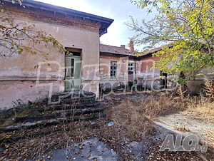 Сграда с голям парцел на 5 км от Карлово Sale 8500 sq. m. Regulated (RLE) | Land for development, Investment projects | Karavelovo