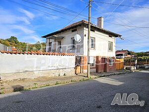 Къща с двор в с. Марица, между Боровец и Долна баня 2 - storey 130 sq. m. built-up area | Houses / Villas | Maritsa