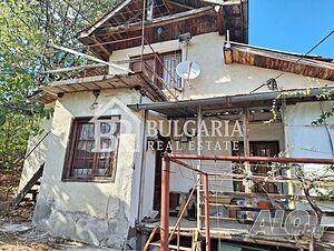 Продава се вила с голям двор в с. Мухово, Софийска област 40 sq. m. built-up area 742 sq. m. courtyard | Houses / Villas | Muhovo