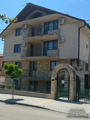 Къща за гости на 4 етажа в гр. Ахелой 4 - storey or larger 791 sq. m. built-up area 673 sq. m. courtyard | Houses / Villas | Aheloy