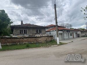 Публична продан от ЧСИ на Парцел с къща в с. Дянково село Дянково, община Разград, област Разград ул.. 21 sq. m. built-up area | Houses / Villas | Dyankovo
