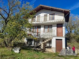 Публична продан от ЧСИ на Къща в с. Радево 116 sq. m. built-up area | Houses / Villas | Radevo