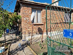 Публична продан от ЧСИ на Къща в с. Присад село Присад, ул. Божур № 5 88 sq. m. built-up area | Houses / Villas | Prisad