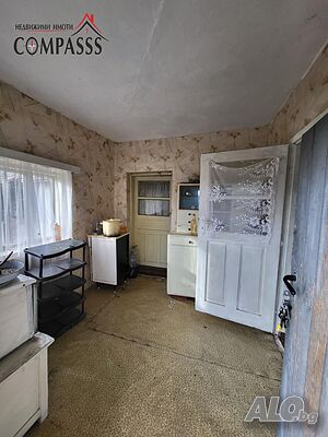 Къща с двор, с. Преселенци, Общ. Ген. Тошево - 40000евро! 1 - storey 75 sq. m. built-up area 2880 sq. m. courtyard | Houses / Villas | Preselentsi