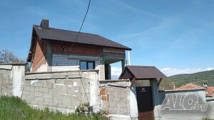 Самостоятелна къща с двор 3 - storey 156 sq. m. built-up area 730 sq. m. courtyard | Houses / Villas | Pesnopoy