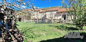 Едноетажна къща с. Осмар 1 - storey 178 sq. m. built-up area 880 sq. m. courtyard | Houses / Villas | Osmar