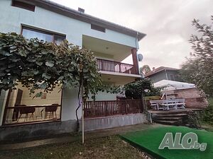 Продавам къща 2 - storey 286 sq. m. built-up area 1950 sq. m. courtyard | Houses / Villas | С. Черновръх Tryavna