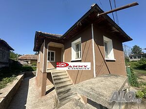 Къща за продажба в с. Добри дял - обл. В. Търново 2 - storey 100 sq. m. built-up area 490 sq. m. courtyard | Houses / Villas | Dobri dyal