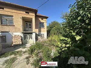 Двуетажна къща с двор в с. Михалци 2 - storey 150 sq. m. built-up area 1537 sq. m. courtyard | Houses / Villas | Mihaltsi