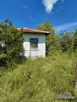 Стара къща с двор в с. Роза 1 - storey 60 sq. m. built-up area 1950 sq. m. courtyard | Houses / Villas | Roza