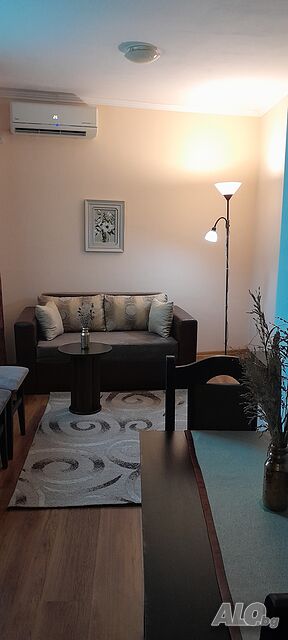 Модерно обзаведен двустаен апартамент в топ центъра на Велико Търново 1-Bedroom 57 sq. m. Furnished First residential floor | Apartments | Center Veliko Tarnovo