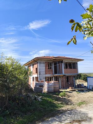 Къща в строеж 160 кв. м 2 - storey 160 sq. m. built-up area 1400 sq. m. courtyard | Houses / Villas | Plakovo