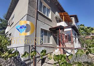 Етаж от двуетажна къща в гр. Първомай House Floor 90 sq. m. built-up area 300 sq. m. courtyard | Houses / Villas | Parvomay