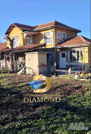 Двуетажна къща в село Върбица 2 - storey 120 sq. m. built-up area 1130 sq. m. courtyard | Houses / Villas | Varbitsa
