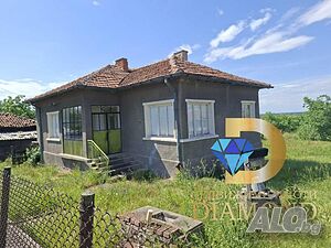 Две къщи в един двор в село Гълъбец 1 - storey 70 sq. m. built-up area 4500 sq. m. courtyard | Houses / Villas | Galabets