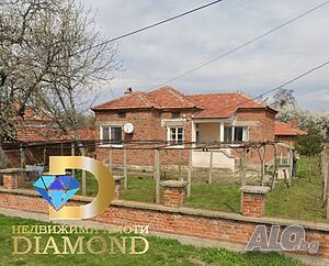 Едноетажна къща в село Горно Ботево, обл. Стара Загора 1 - storey 76 sq. m. built-up area 1120 sq. m. courtyard | Houses / Villas | Gorno Botevo
