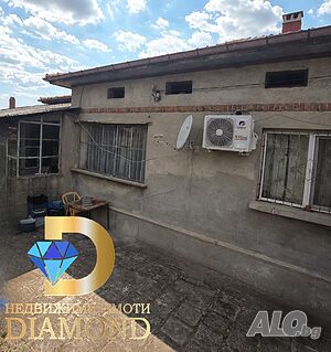 Едноетажна къща в село Странско 1 - storey 72 sq. m. built-up area 670 sq. m. courtyard | Houses / Villas | Stransko
