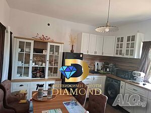 Двуетажна къща в село Дълбок извор, общ. Първомай 2 - storey 70 sq. m. built-up area 1360 sq. m. courtyard | Houses / Villas | Dalbok izvor