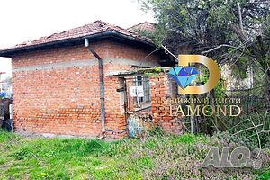 Едноетажна къща в село Даскал - Атанасово, обл. Стара Загора 1 - storey 102 sq. m. built-up area 1866 sq. m. courtyard | Houses / Villas | Daskal-Atanasovo