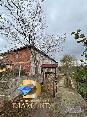 Двуетажна къща в село Надежден, общ. Харманли 2 - storey 350 sq. m. built-up area 8000 sq. m. courtyard | Houses / Villas | Nadezhden