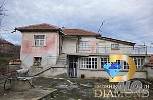 Къща в село Левка, общ. Свиленград 2 - storey 180 sq. m. built-up area 1300 sq. m. courtyard | Houses / Villas | Levka