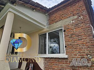 Едноетажна къща в село Горно Ботево, обл. Стара Загора 1 - storey 76 sq. m. built-up area 1120 sq. m. courtyard | Houses / Villas | Gorno Botevo