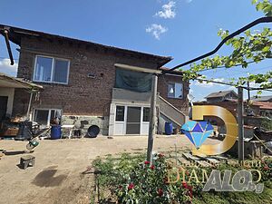 Двуетажна къща с гараж и голям двор в село Брод, общ. Димитровград 2 - storey 150 sq. m. built-up area 2300 sq. m. courtyard | Houses / Villas | Brod