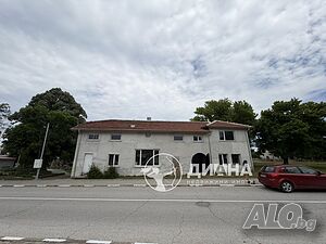 Двуетажна къща в центъра на село Златовръх, общ. Асеновград, област Пловдив 2 - storey 242 sq. m. built-up area | Houses / Villas | Zlatovrah