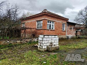 Едноетажна селска къща на 70 км от морето 1 - storey 68 sq. m. built-up area 550 sq. m. courtyard | Houses / Villas | Vedrovo