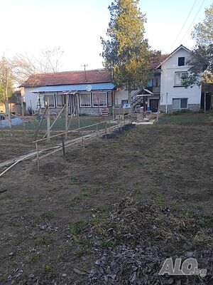 Продажба на къща 2 - storey 180 sq. m. built-up area 1300 sq. m. courtyard | Houses / Villas | Gradishte