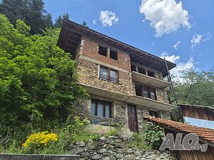 Голяма къща с потенциал в с. Широка лъка 3 - storey 337 sq. m. built-up area | Houses / Villas | Shiroka laka