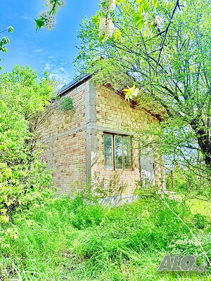 Здрава тухлена къща с голям двор в с. Славеево 1 - storey 60 sq. m. built-up area 1740 sq. m. courtyard | Houses / Villas | Slaveevo