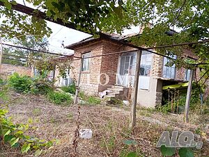 Продажба Къща гр. Каспичан - с. Върбяне 1 - storey 100 sq. m. built-up area 1300 sq. m. courtyard | Houses / Villas | Varbyane