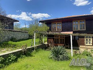 Къща в село Медвен 2 - storey 150 sq. m. built-up area 940 sq. m. courtyard | Houses / Villas | Medven