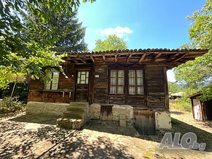 Възрожденска къща в село Медвен 1 - storey 55 sq. m. built-up area 384 sq. m. courtyard | Houses / Villas | Medven