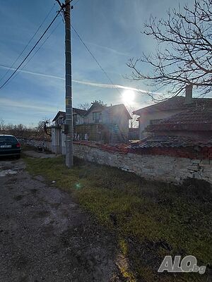 Две къщи с шест декара двор в с. Бояджик 2 - storey 100 sq. m. built-up area 6500 sq. m. courtyard | Houses / Villas | Boyadzhik