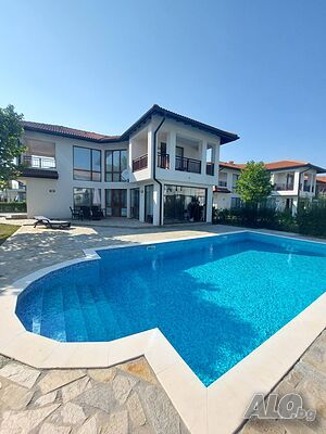 Очарователна къща със собствен басейн 2 - storey 250 sq. m. built-up area 200 sq. m. courtyard | Houses / Villas | Kableshkovo