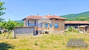 ЕКСКЛУЗИВНО! ЕРА ИмотиТе предлага за продажба Къща, село Копрец общ. Търговище 2 - storey 100 sq. m. built-up area 1900 sq. m. courtyard | Houses / Villas | Koprets