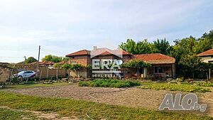 ЕРА ИмотиТе предлага за продажба Къща с голям двор, село Съединение, общ. Търговище 1 - storey 119 sq. m. built-up area 1359 sq. m. courtyard | Houses / Villas | Saedinenie