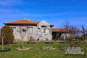 ЕКСКЛУЗИВНО! ЕРА ИмотиТе предлага за продажба МАСИВНА ТУХЛЕНА КЪЩА с двор в с. Бистра 1 - storey 130 sq. m. built-up area 1520 sq. m. courtyard | Houses / Villas | Bistra