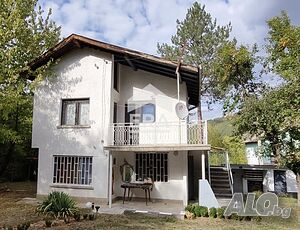 ЕРА продава двуетажна монолитна къща в с. Владо Тричков 2 - storey 111 sq. m. built-up area 738 sq. m. courtyard | Houses / Villas | Vlado Trichkov