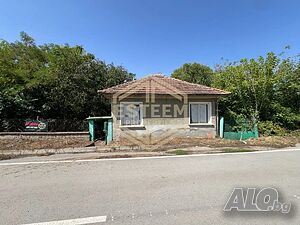 Къща с просторен двор в с. Караманово, община Ценово 1 - storey 141 sq. m. built-up area 1121 sq. m. courtyard | Houses / Villas | Karamanovo