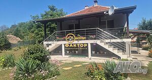 Къща в с. Нови извор 2 - storey 180 sq. m. built-up area 1800 sq. m. courtyard | Houses / Villas | Novi izvor