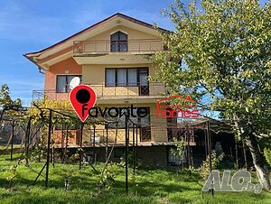 Двуетажна тухлена къща с. Салманово 2 - storey 302 sq. m. built-up area 302 sq. m. courtyard | Houses / Villas | Salmanovo