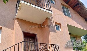Продажба къща, с. Божичен, обл. Русе 3 - storey 185 sq. m. built-up area 700 sq. m. courtyard | Houses / Villas | Bozhichen