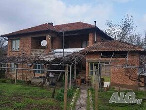 Продажба къща, с. Кацелово, обл. Русе 2 - storey 180 sq. m. built-up area 2000 sq. m. courtyard | Houses / Villas | Katselovo