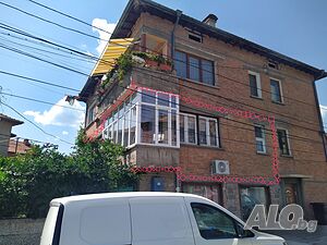 Етаж от къща в Пещера House Floor 133 sq. m. built-up area 165 sq. m. courtyard | Houses / Villas | Червеният площад Peshtera