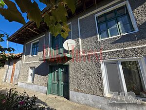 Двуетажна къща, Ришки проход, готова за нанасяне 2 - storey 110 sq. m. built-up area 790 sq. m. courtyard | Houses / Villas | Veselinovo